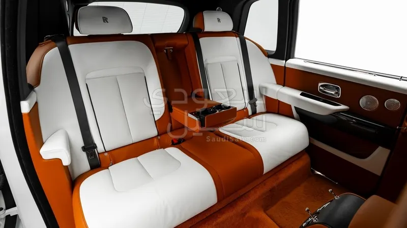 2020 رولز رويس كولينان بلاك بادج