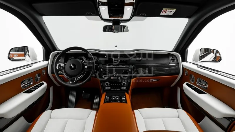 2020 رولز رويس كولينان بلاك بادج