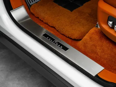 2020 رولز رويس كولينان بلاك بادج