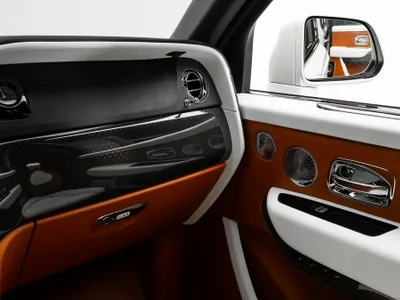 2020 رولز رويس كولينان بلاك بادج