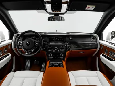 2020 رولز رويس كولينان بلاك بادج