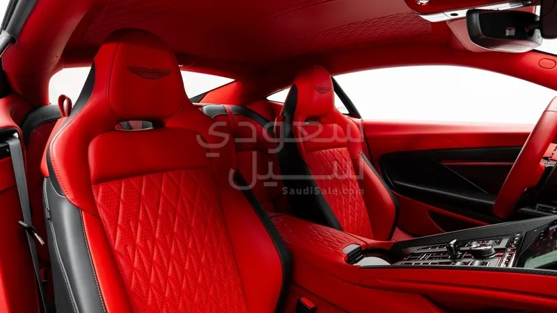 2024 استون مارتن دي بي 12