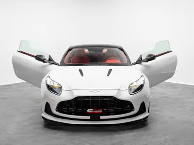 2024 استون مارتن دي بي 12