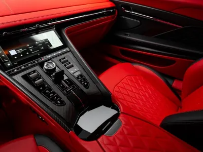 2024 استون مارتن دي بي 12