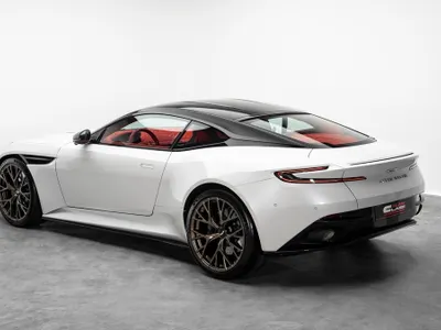 2024 استون مارتن دي بي 12