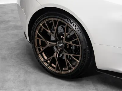 2024 استون مارتن دي بي 12