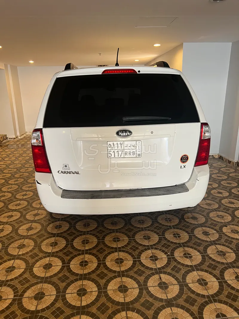 2009 كيا كارنفال