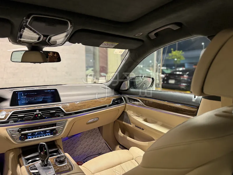 2016 بي ام دبليو الفئة السابعة 750 إل أي