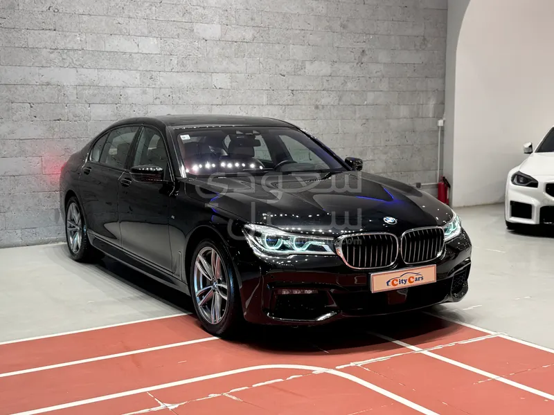 2016 بي ام دبليو الفئة السابعة 750 إل أي