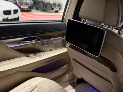 2016 بي ام دبليو الفئة السابعة 750 إل أي