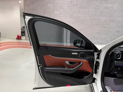 2017 مرسيدس - بنز إي 63 أي إم جي