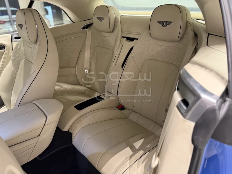 2021 بنتلي كونتيننتل جي تي