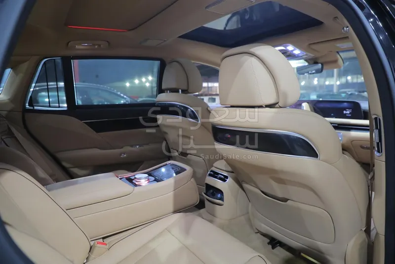 2025 جينيسيس جي 90