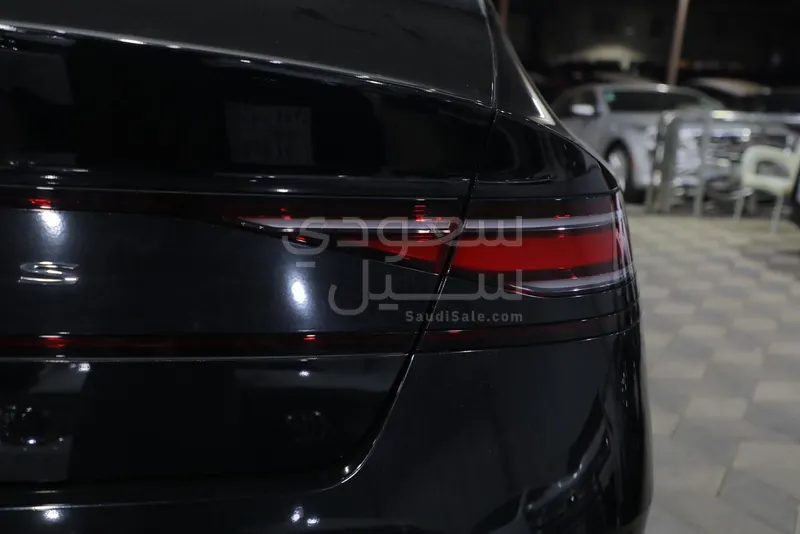 2025 جينيسيس جي 90