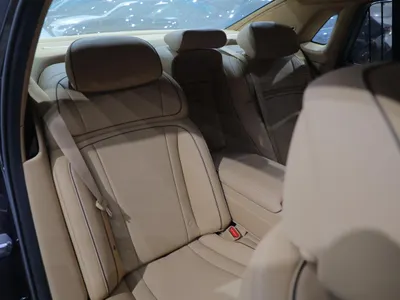 2025 جينيسيس جي 90