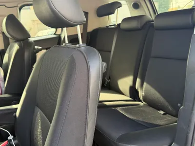 2016 تويوتا اف جي كروزر 1