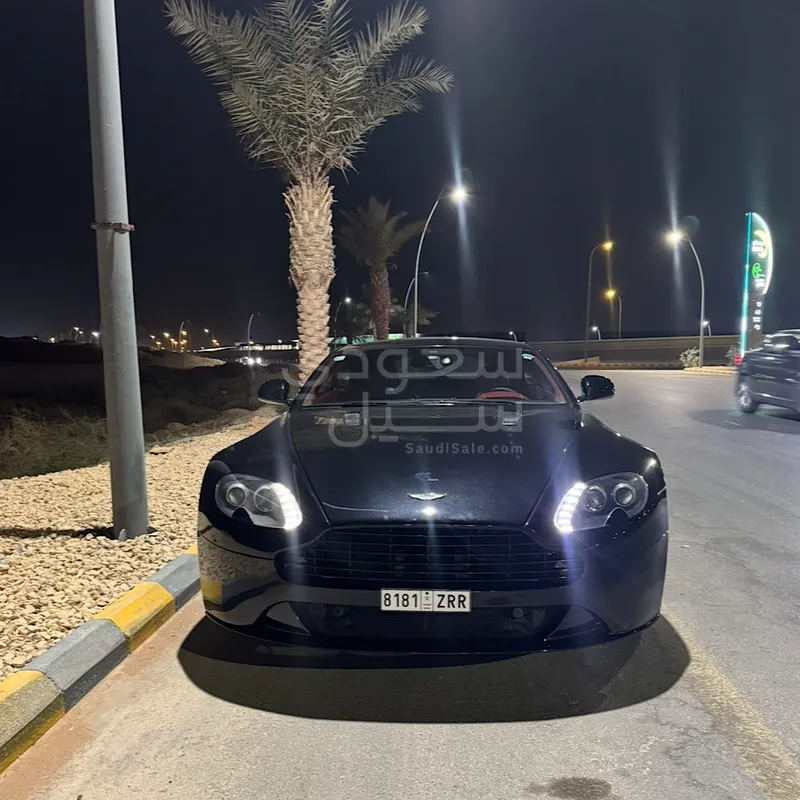2013 استون مارتن في 8 فانتج
