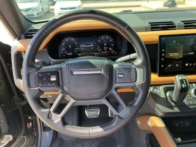 2023 لاند روفر ديفيندر اكس 110