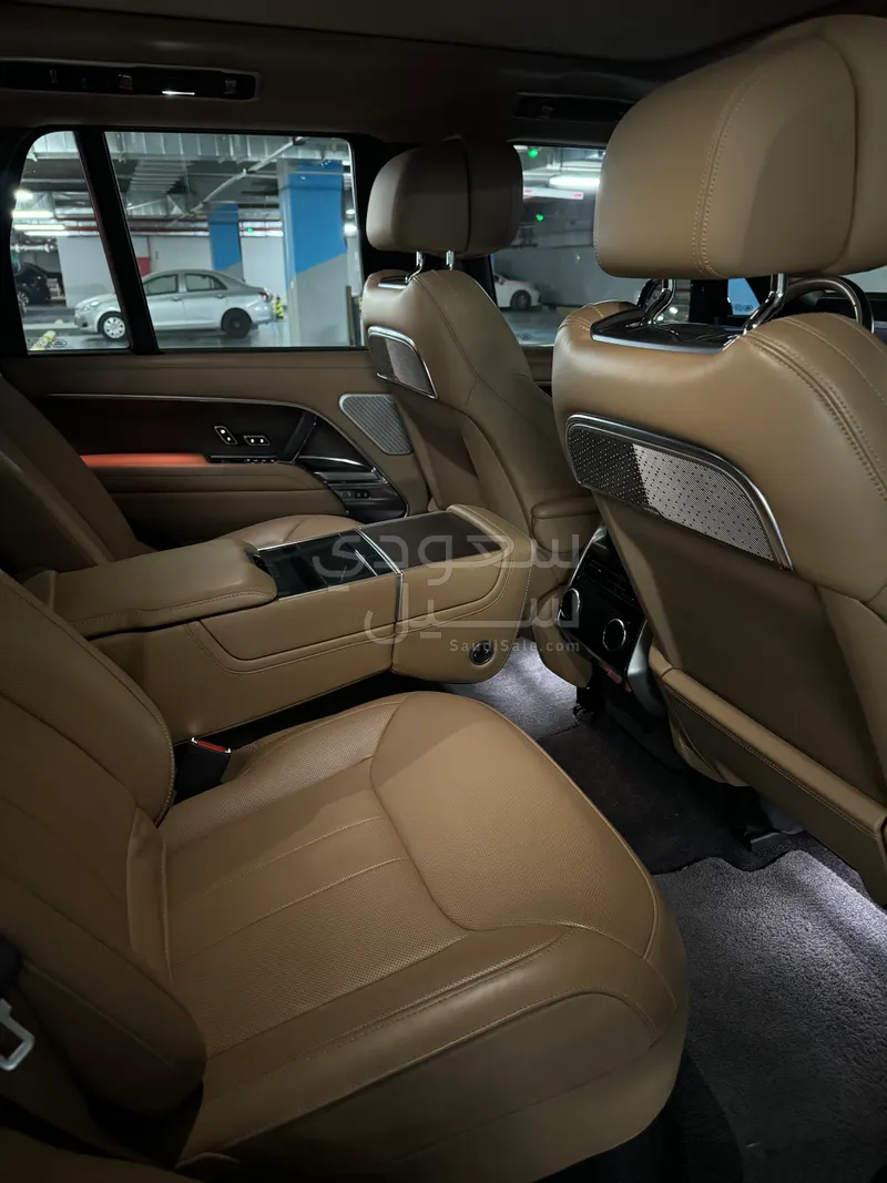 2022 لاند روفر رينج روفر اوتوبيوغرافي