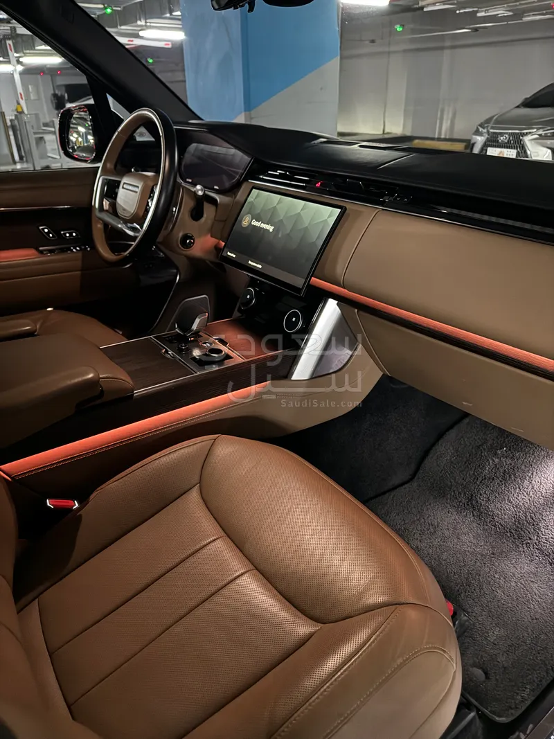 2022 لاند روفر رينج روفر اوتوبيوغرافي