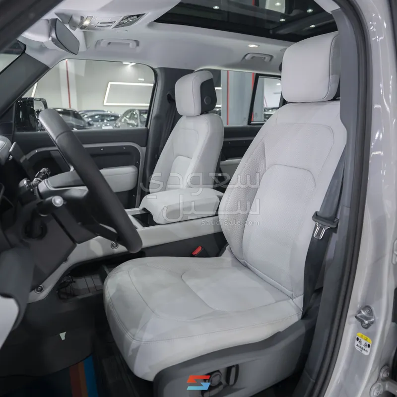 2026 لاند روفر ديفيندر 110