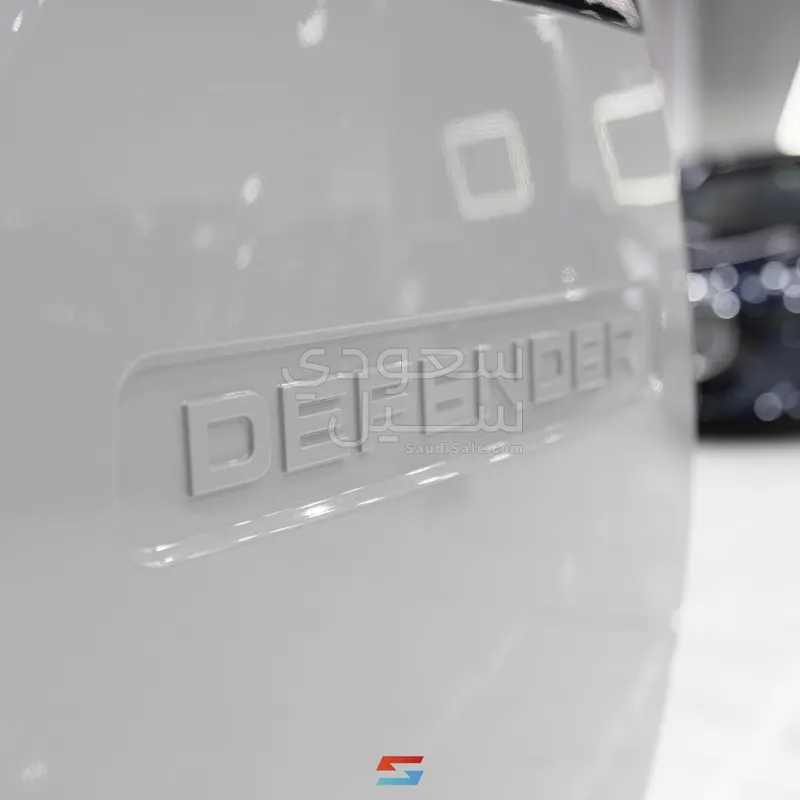 2026 لاند روفر ديفيندر 110