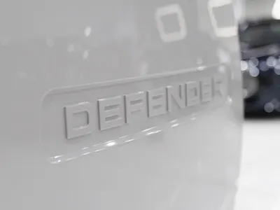 2026 لاند روفر ديفيندر 110