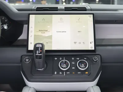 2026 لاند روفر ديفيندر 110