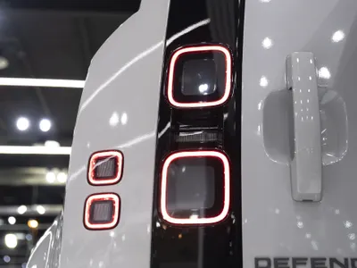 2026 لاند روفر ديفيندر 110