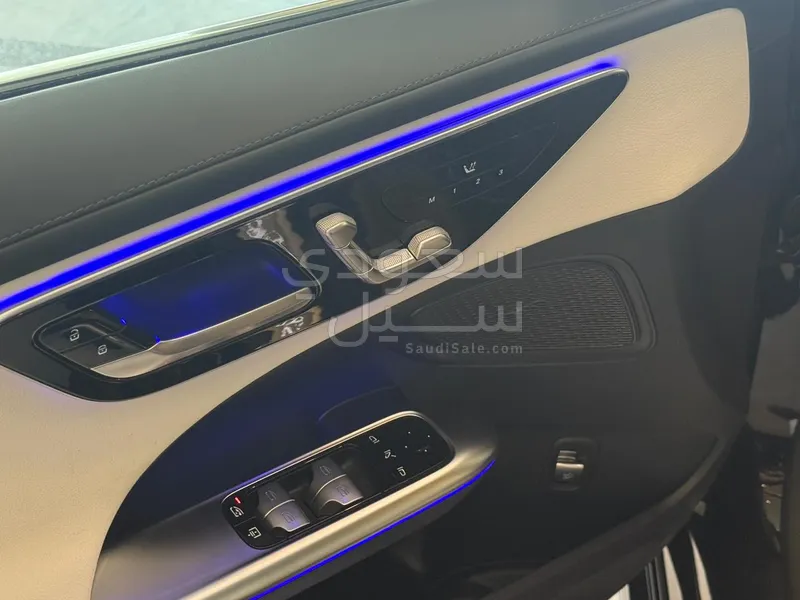 2025 مرسيدس - بنز سي 200 أي إم جي