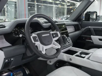 2026 لاند روفر ديفيندر اس اي