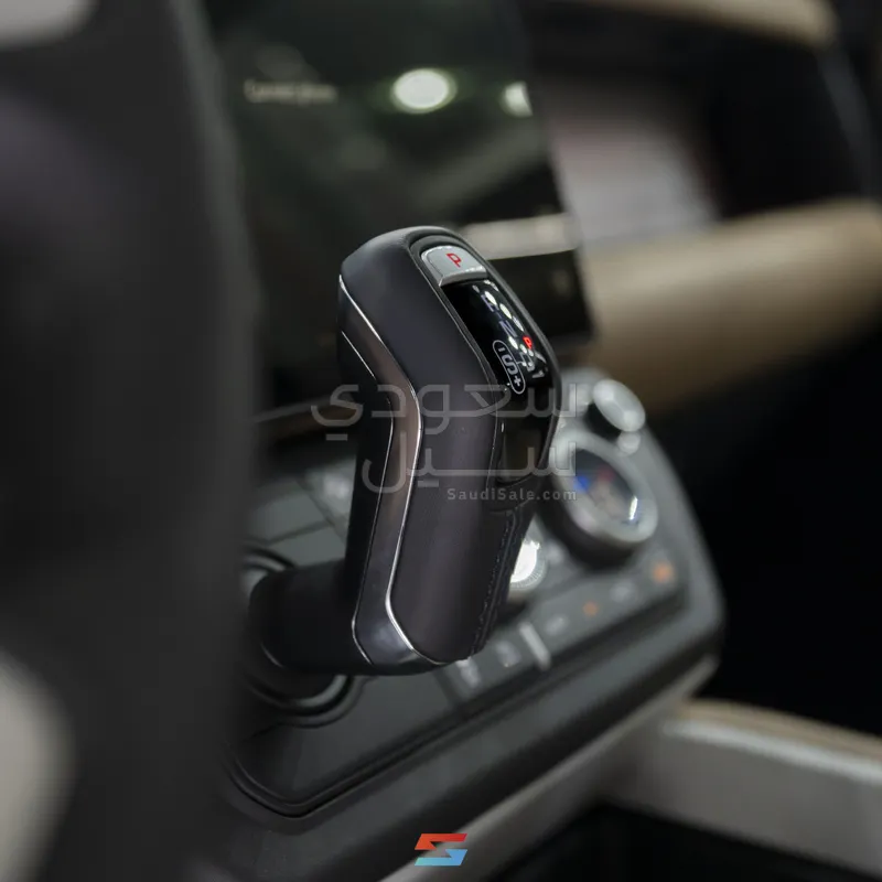 2026 لاند روفر ديفيندر اكس داينمك