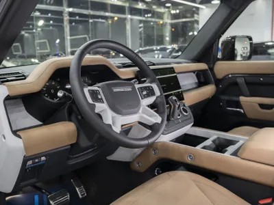 2026 لاند روفر ديفيندر اكس داينمك