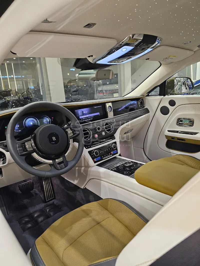 2024 رولز رويس سبيكتر