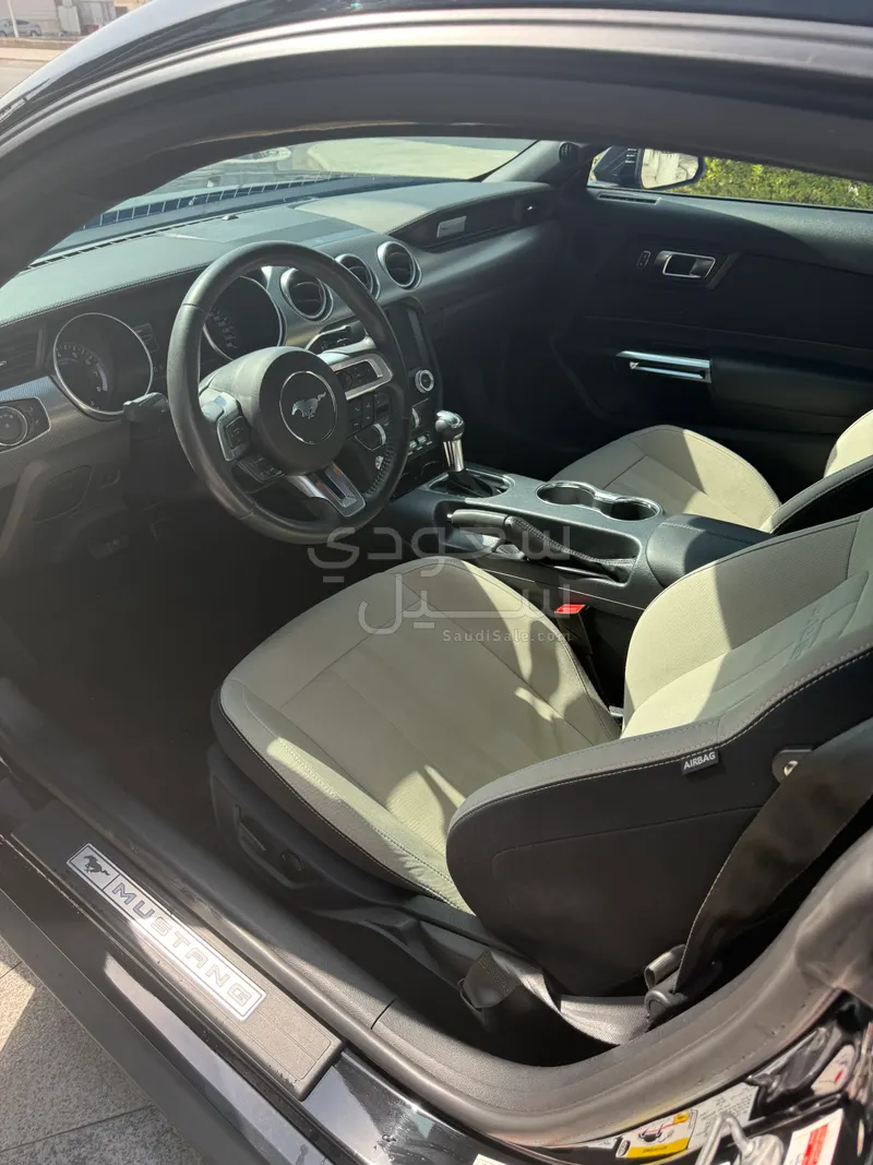 2021 فورد موستانغ جي تي