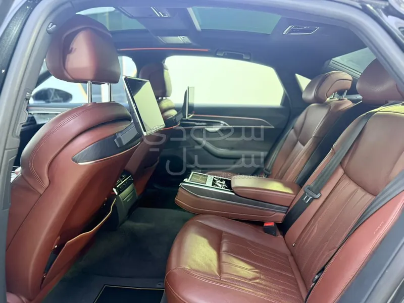 2019 اودي اي 8 ال