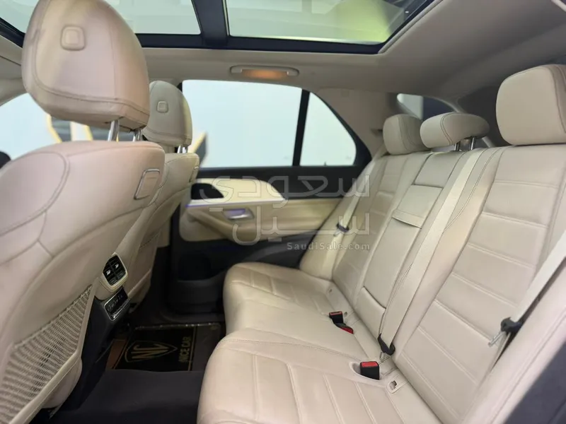 2020 مرسيدس - بنز جي إل إي 450