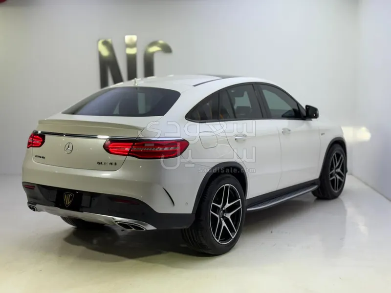 2019 مرسيدس - بنز جي إل إي 43 أي إم جي