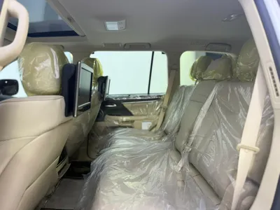 2017 لكزس إل إكس 570