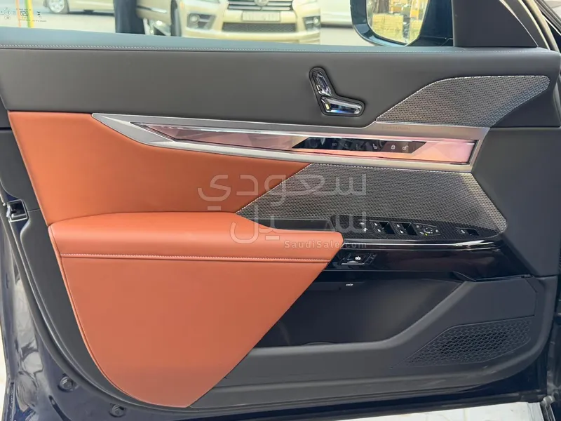 2023 بي ام دبليو الفئة السابعة 735أي