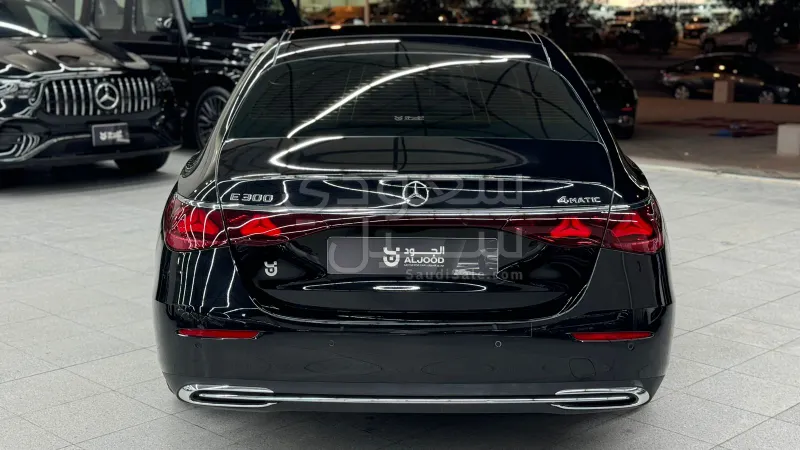 2025 مرسيدس - بنز إي 200