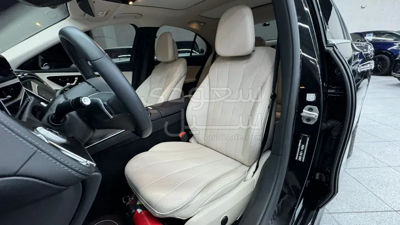 2025 مرسيدس - بنز إي 200