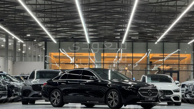 2025 مرسيدس - بنز إي 200