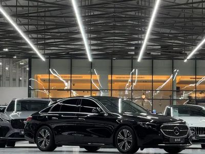 2025 مرسيدس - بنز إي 200