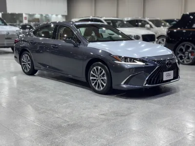 2025 لكزس إي إس 300 هايبرد