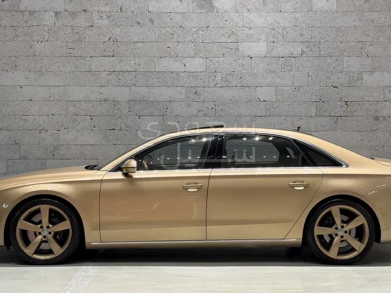 2013 اودي اي 8 ال