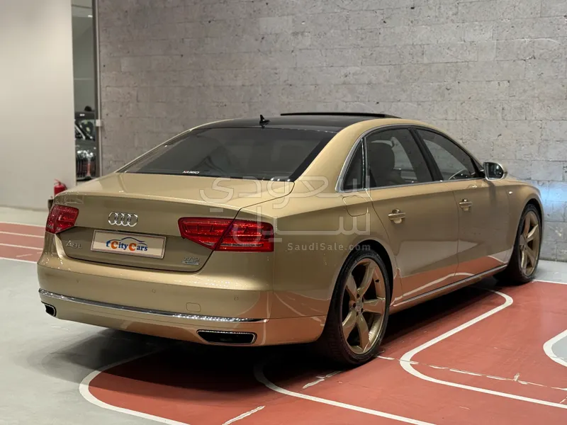 2013 اودي اي 8 ال