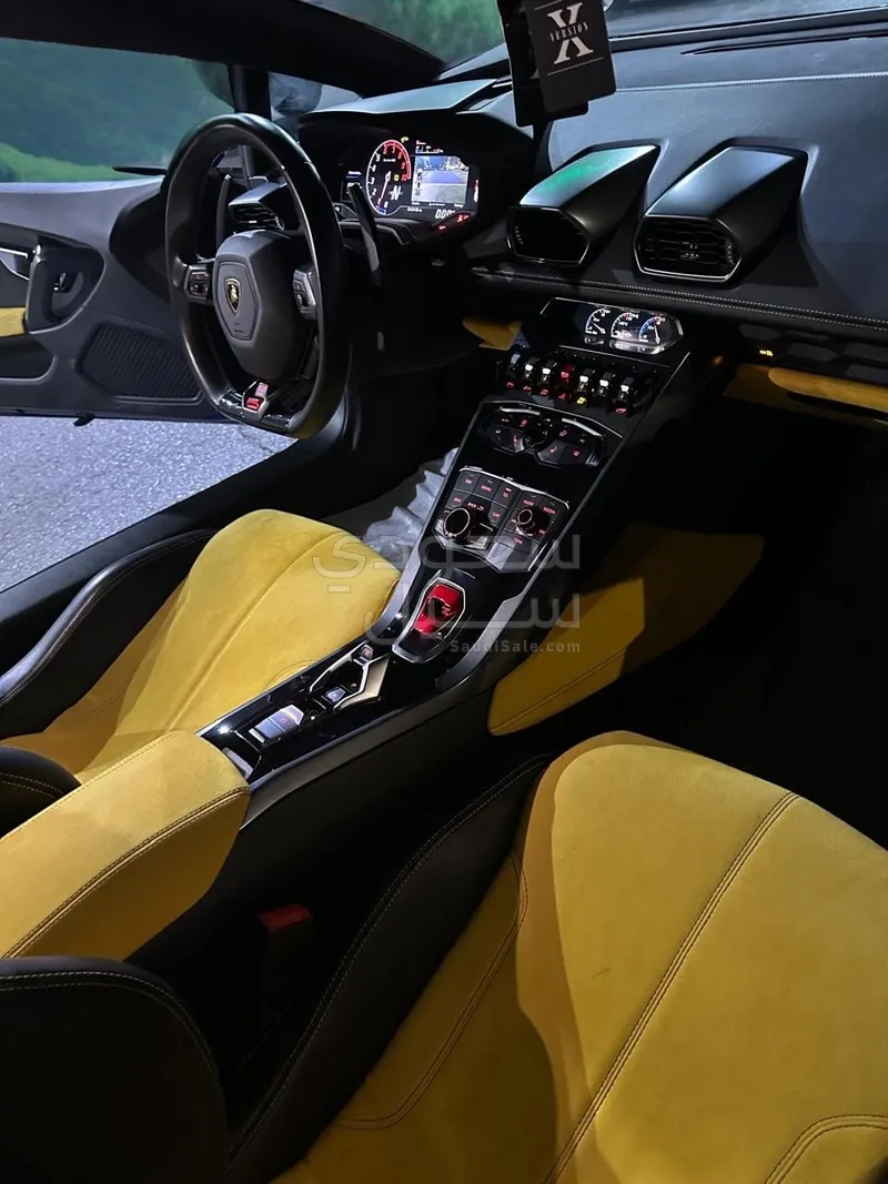 2015 لمبرجيني هوراكان