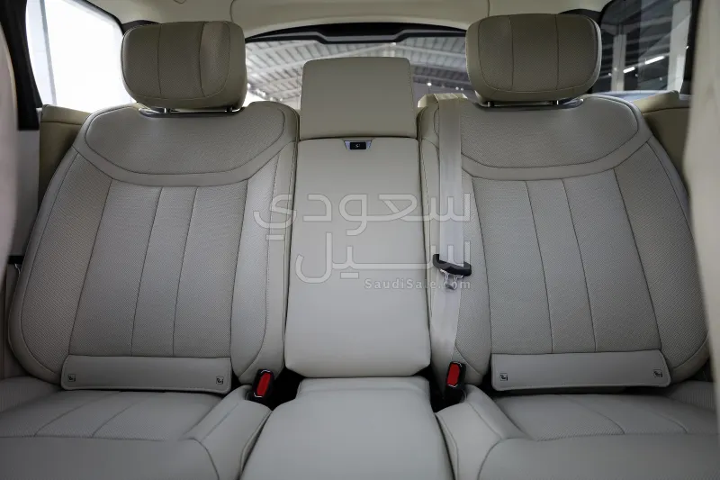 2025 لاند روفر رينج روفر اوتوبيوغرافي