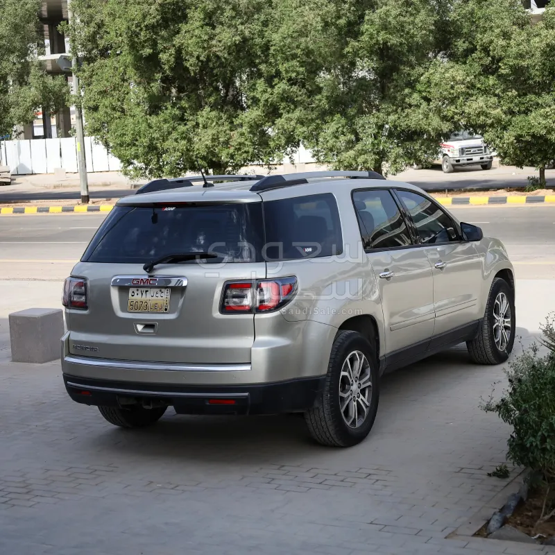 2014 جي ام سي اكاديا